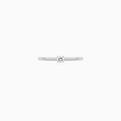 Refined White Gold Diamond Ring
