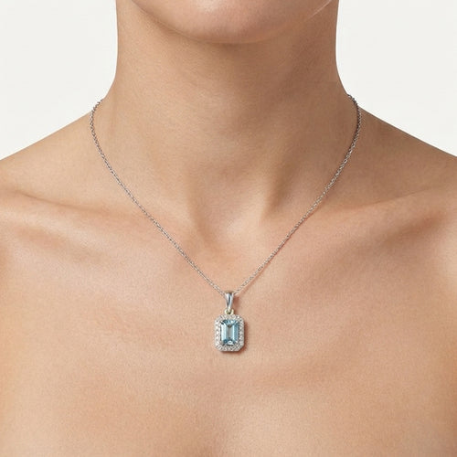 Přívěsek z bílého zlata s akvamarínem a diamanty