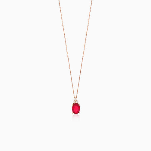 Collar delicado de oro rosa con diamante y rubí