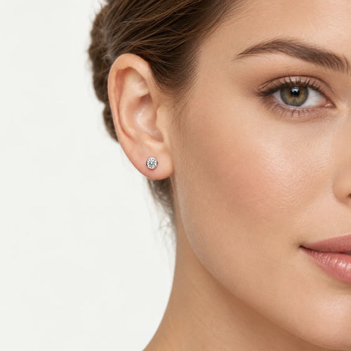 Refined White Gold Zirconia Stud Earrings