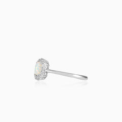 Anillo Royal de oro blanco con ópalo y circonitas cúbicas