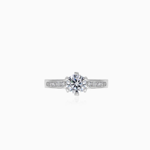 Weißgoldring mit Zirkonia und umlaufenden Zirkonen