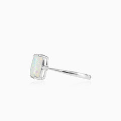 Anillo solitario de ópalo blanco para mujer