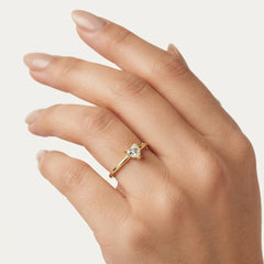 Yellow Gold Heart-Cut Zirconia Ring