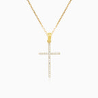 Gelbgoldenes Kreuz-Anhänger mit Cubic-Zirkonia.