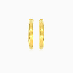 Klassische goldene Creolen für Damen