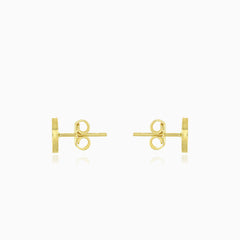 Pendientes de oro amarillo con perla y cierre mariposa.
