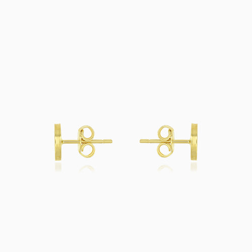Pendientes de oro amarillo con perla y cierre mariposa.