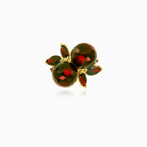 Interessant gestalteter Gelbgold-Granat-Ring