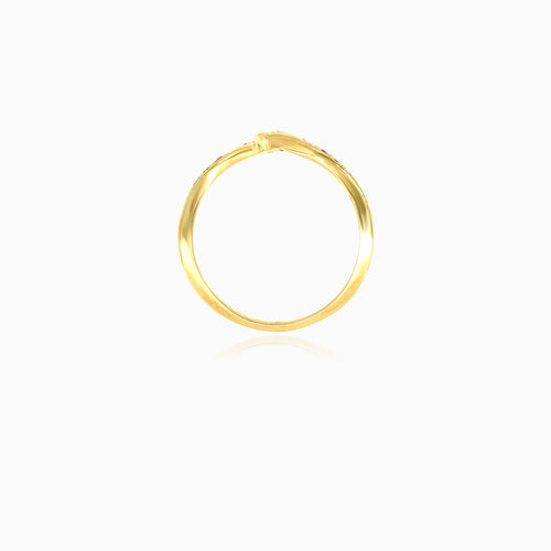 Anillo en forma de V con granate