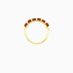 Yellow gold ring with two rows of garnets