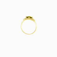 Stilvoller Goldring mit Moldavit und Zirkonia