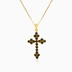 Pendentif croix en grenat avec taille ronde