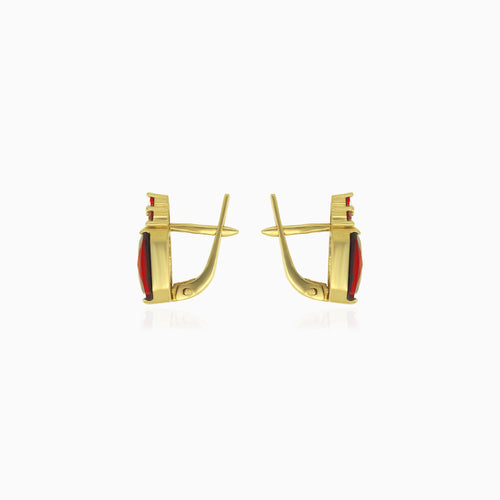 Stylish emerald and round cut garnet earrings