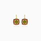 Ohrringe „Ewiger Glanz“ aus Gold mit Moldavit und Granat