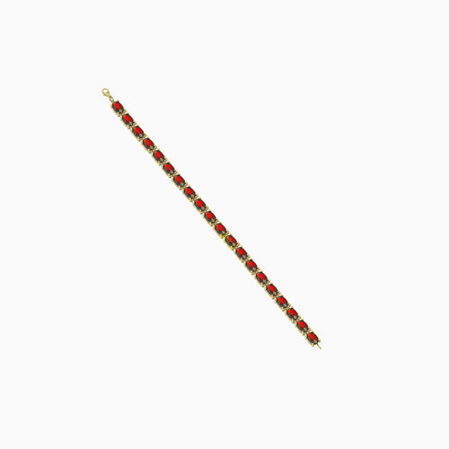 Stylish oval garnet bracelet