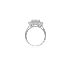 Ring mit Halo aus Zirkonia im Kissenschliff und Rundschliff