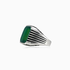 Silver bold ring with cushion jade