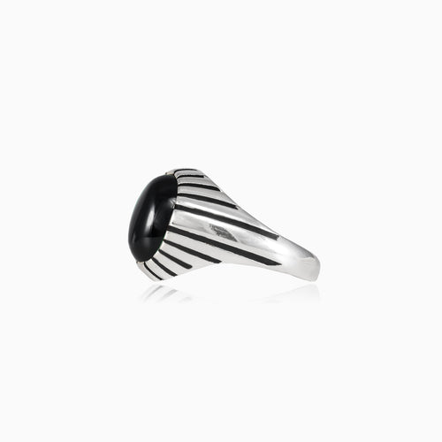 Engraved line oval onyx men ring