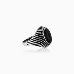 Oval onyx men ring with side line detailing