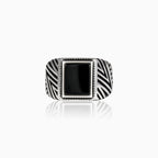 Square emerald onyx men ring with side line details