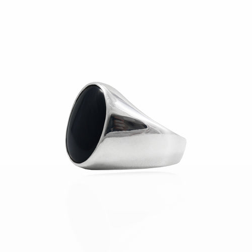 Round cut onyx men ring in polished silver