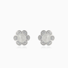 Silver flower earrings with pearl