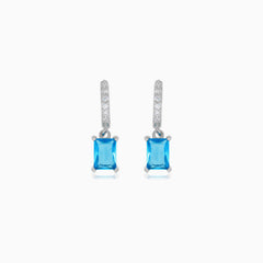 Sterlingsilber-Ohrringe mit blauer Topas-Eleganz