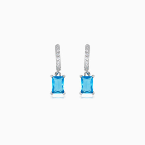 Sterlingsilber-Ohrringe mit blauer Topas-Eleganz