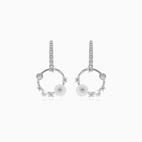 Sterlingsilber-Tropfenohrringe mit runden und Blumen-Perlen