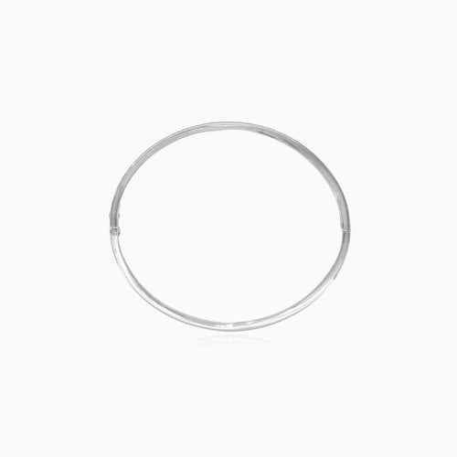 Brazalete de plata de ley con detalles de circonita