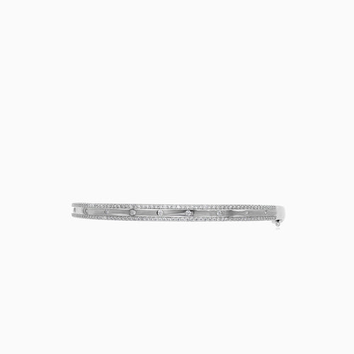 Elegantes Armreif-Armband mit Zirkonia