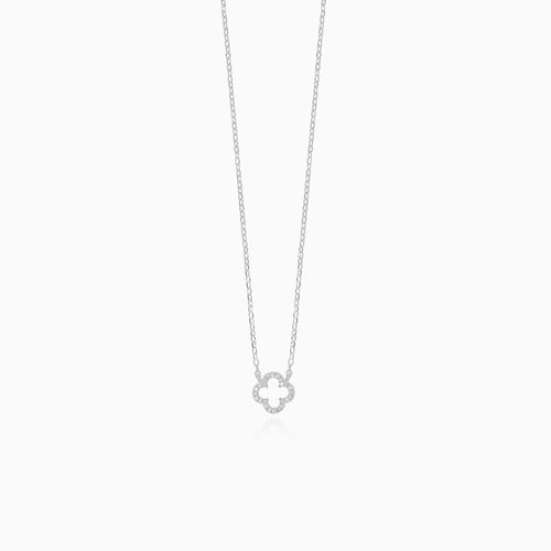 Collier en argent avec petit trèfle et zircon cubique