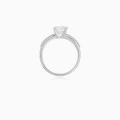 Prsten z 14kt bílého zlata s laboratorními diamanty