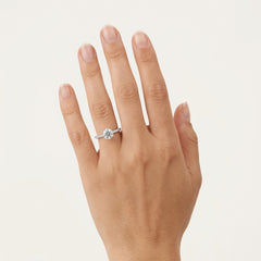 Diamond solitaire ring in white gold