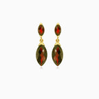 Elegance ve zlatých kapkách granátu