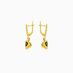 Stylish trilliant garnet dangling earrings