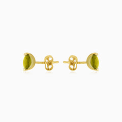 Pendientes de oro con moldavita talla princesa.