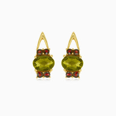 Nadčasové náušnice ze 14kt zlata s granátem a vltavínem