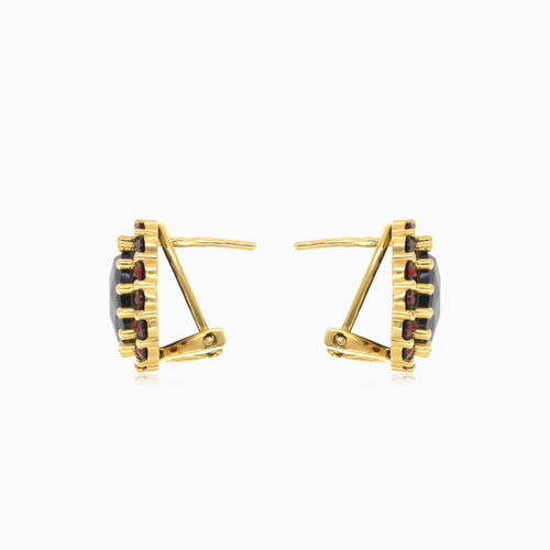 Zlaté náušnice harmonie s kulatým granátem