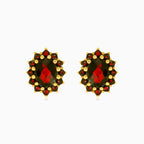 Pendientes colgantes de oro con elegancia floral.
