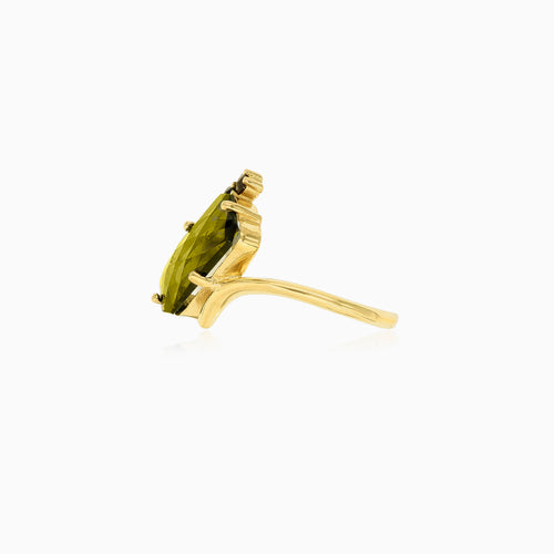 Moldavit- und Granat-Goldring