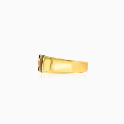 Eleganter Herrenring mit Granat und Gold