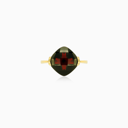 Eleganter Gelbgold-Ring mit Granat