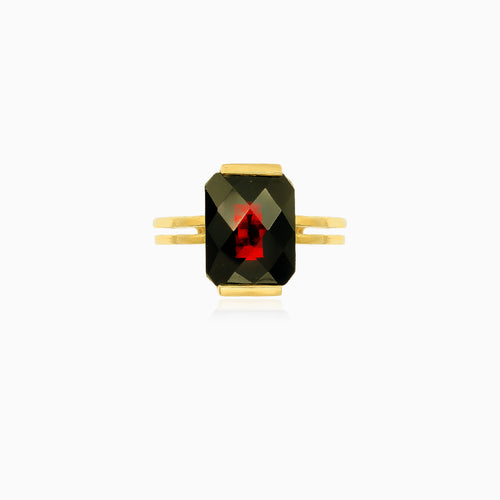 Goldring mit markanter Geometrie