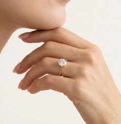 Zlatý prsten se čtyřmi krapnami