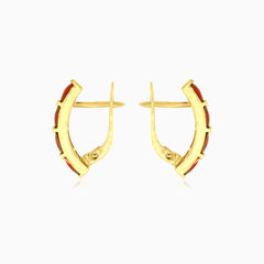 Zlaté tyčinkové náušnice se čtyřnásobným granátovým zářením