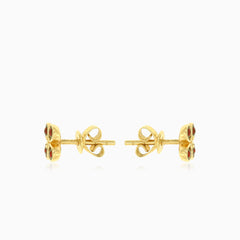 Pendientes de granate montados en garras