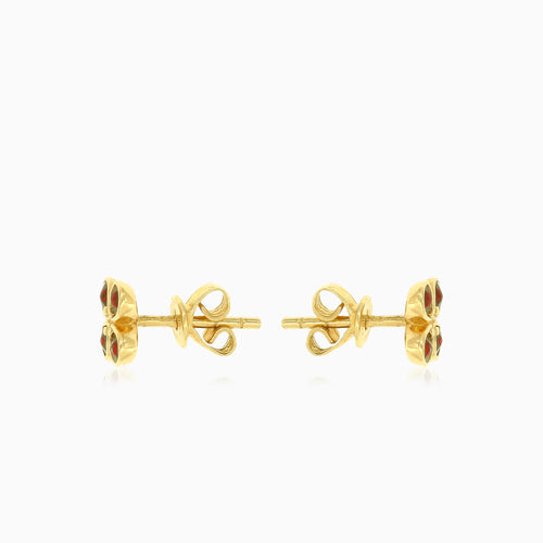 Pendientes de granate montados en garras