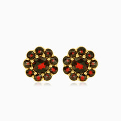 Pendientes de botón florales con granate redondo